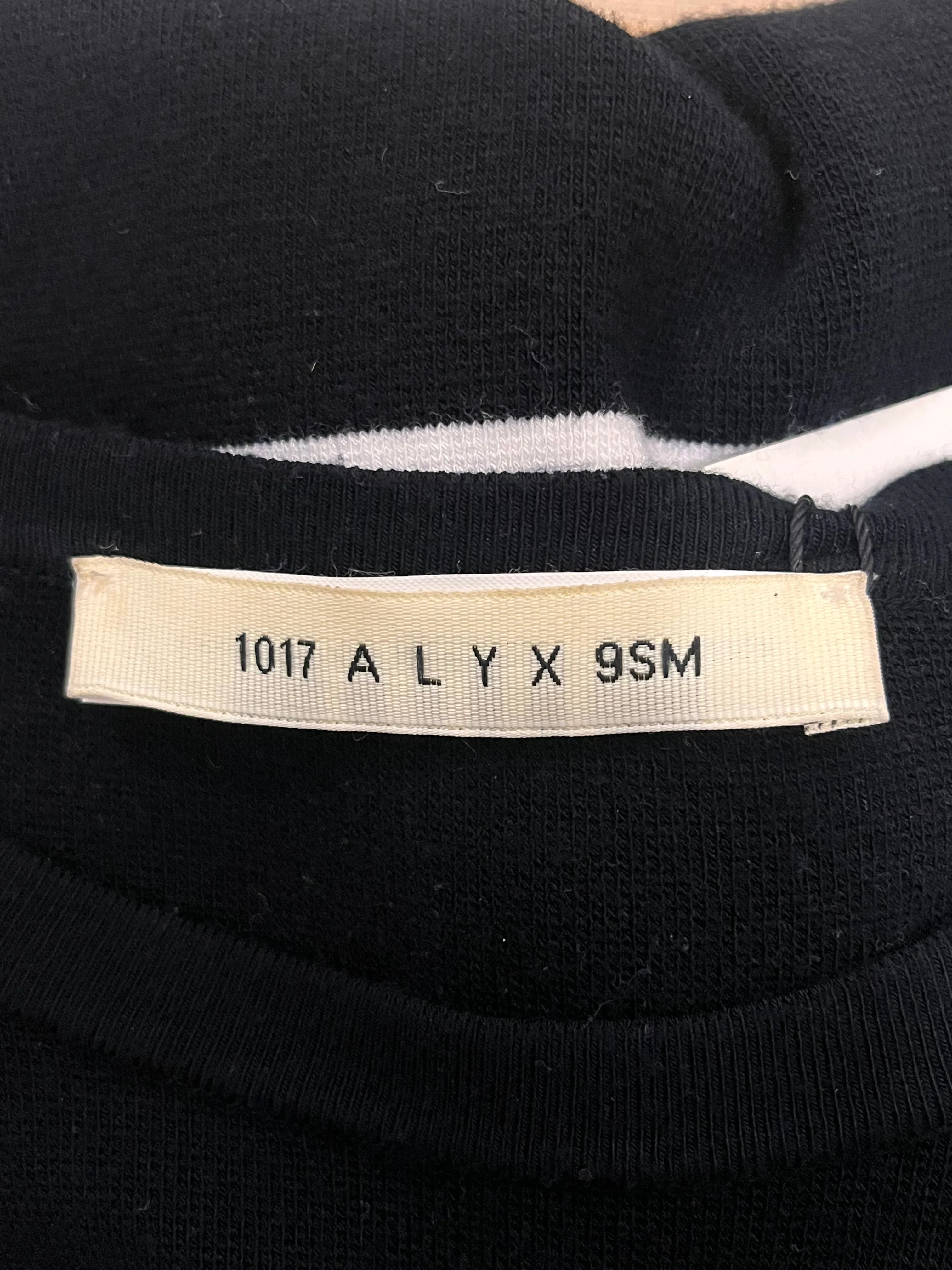 1017 ALYX 9SM(ALYX)/Sweatshirt/L/Cotton/BLK/sweatshirt